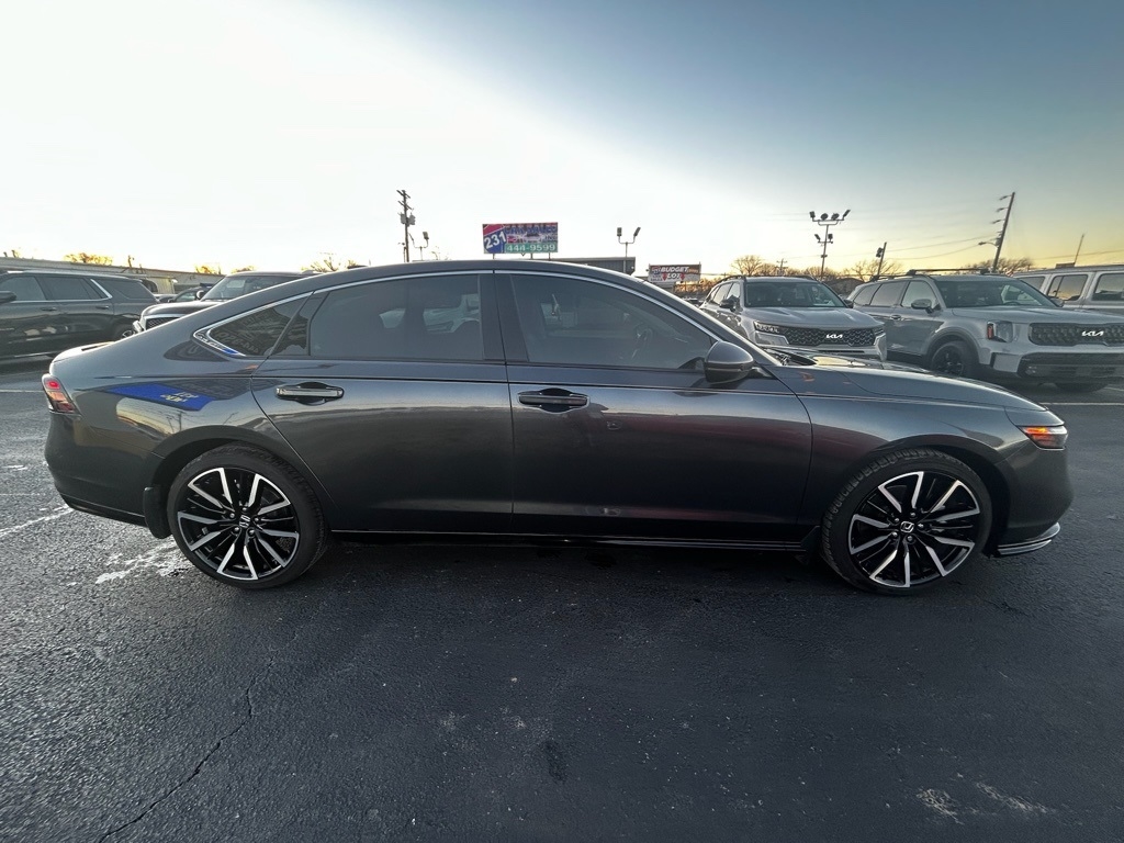 Honda Accord Touring Hybrid 2025