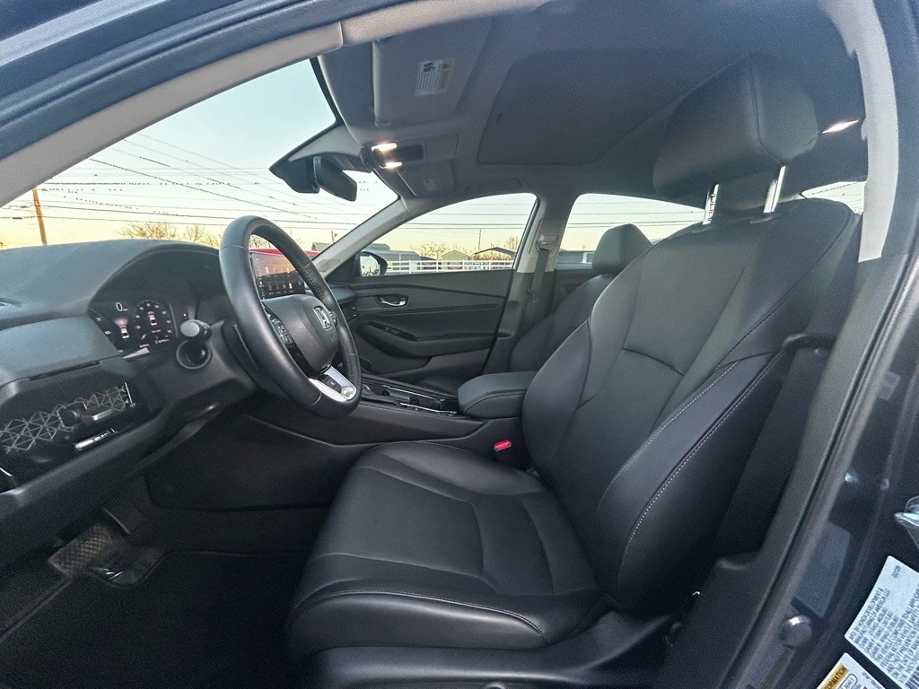 Honda Accord Touring Hybrid 2025