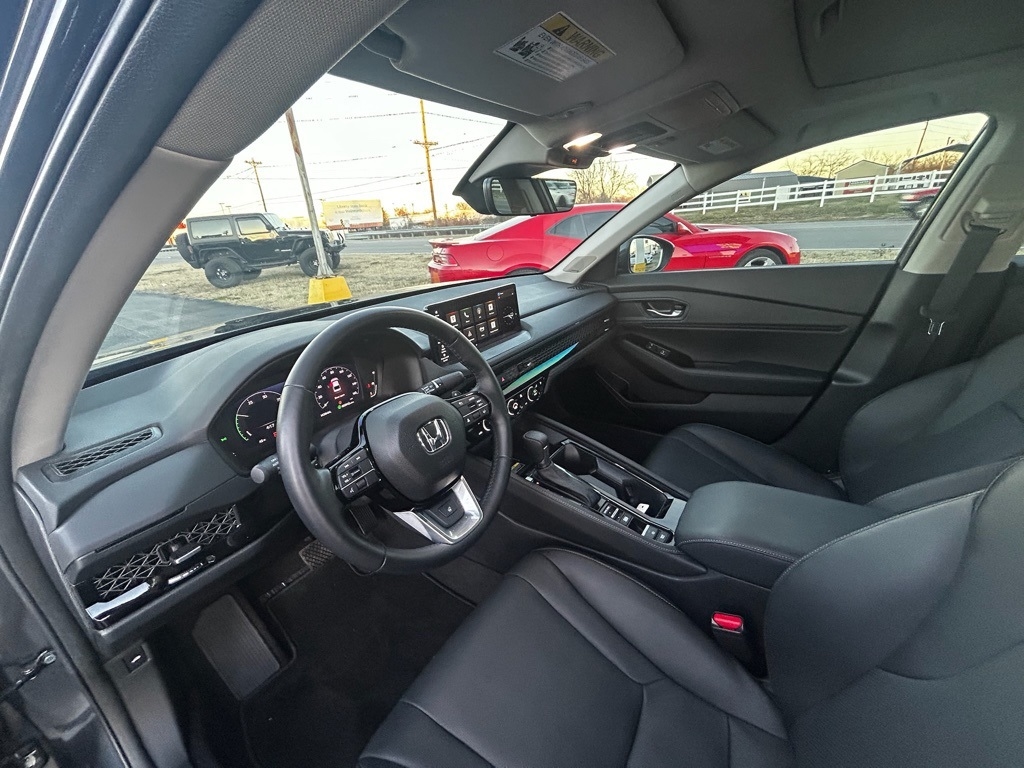 Honda Accord Touring Hybrid 2025