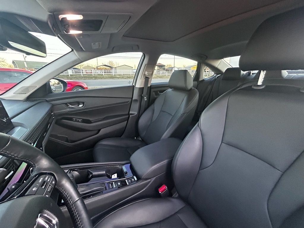 Honda Accord Touring Hybrid 2025