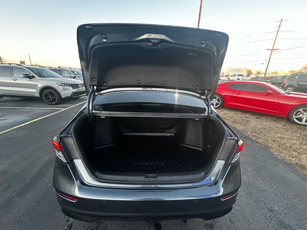 Honda Accord Touring Hybrid 2025