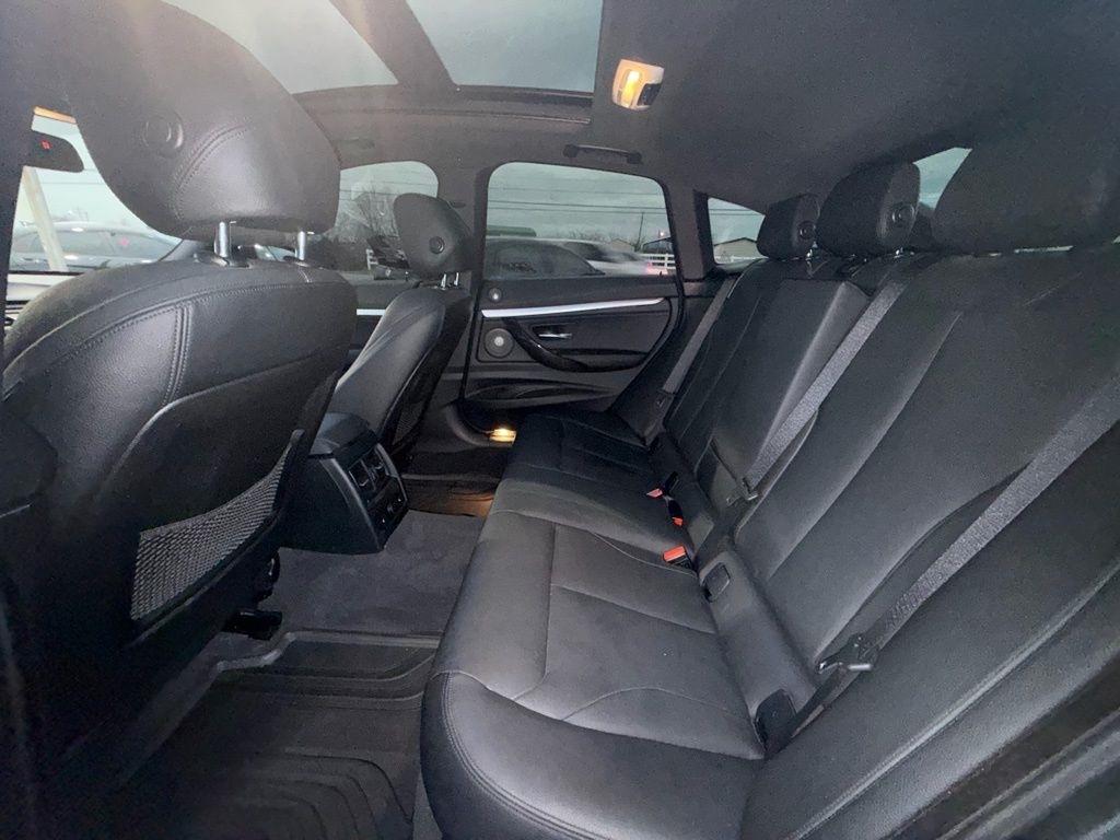 BMW 3-Series Gran Turismo 335i xDrive 2016