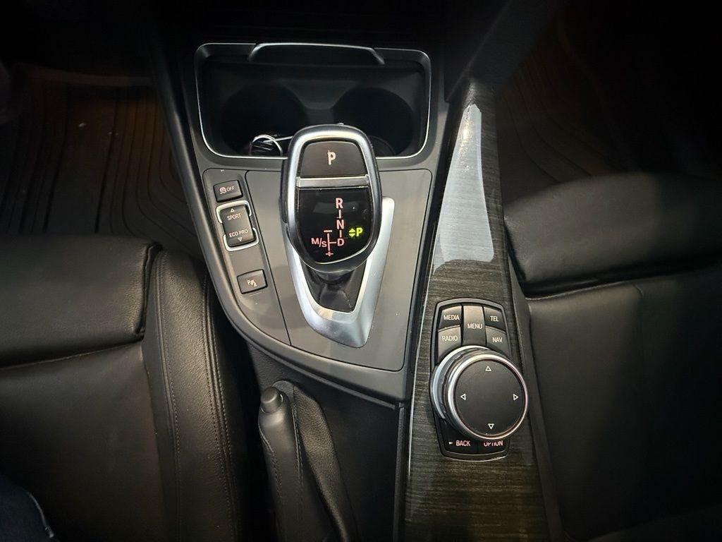 BMW 3-Series Gran Turismo 335i xDrive 2016