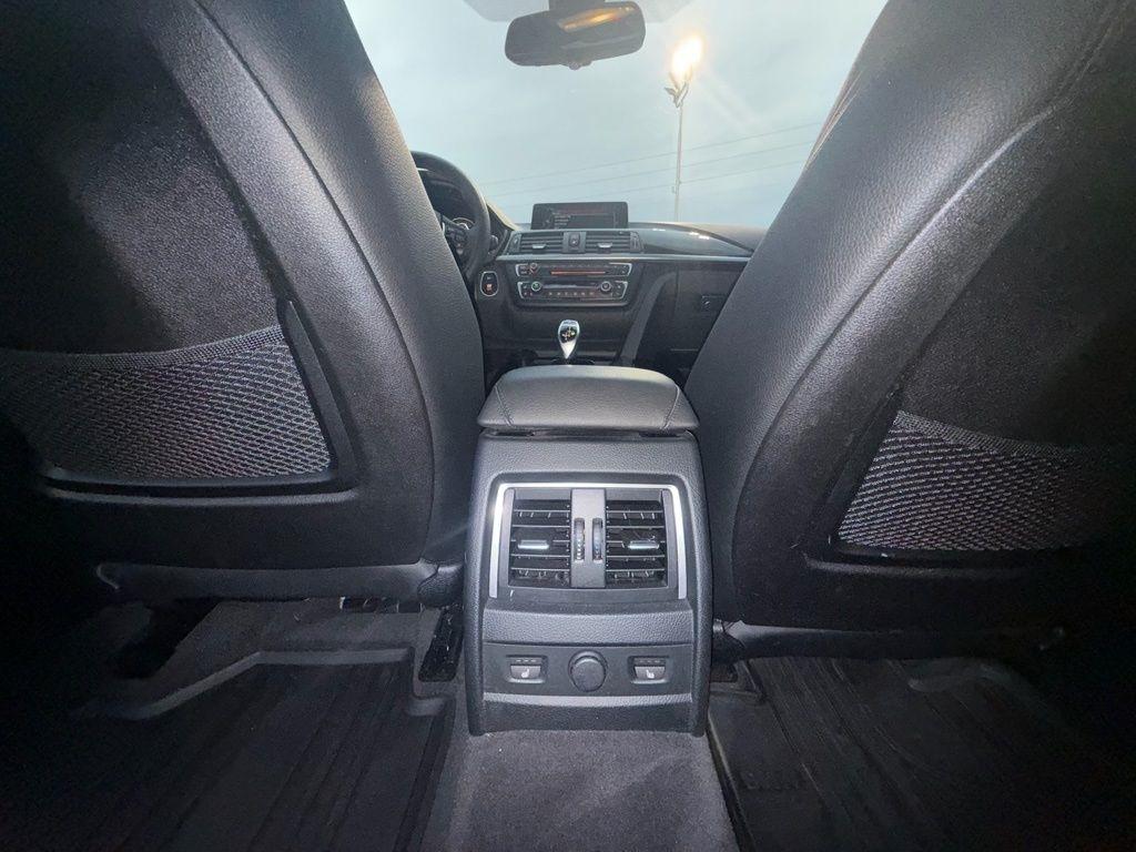 BMW 3-Series Gran Turismo 335i xDrive 2016