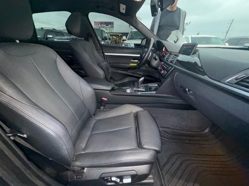 BMW 3-Series Gran Turismo 335i xDrive 2016