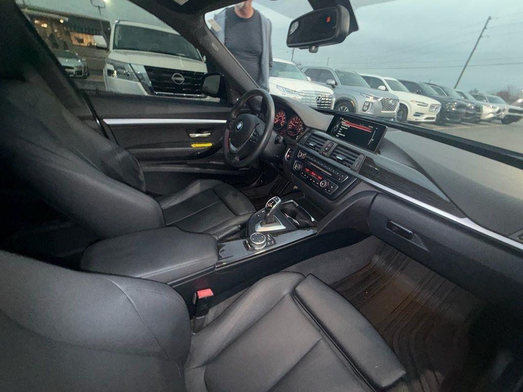 BMW 3-Series Gran Turismo 335i xDrive 2016