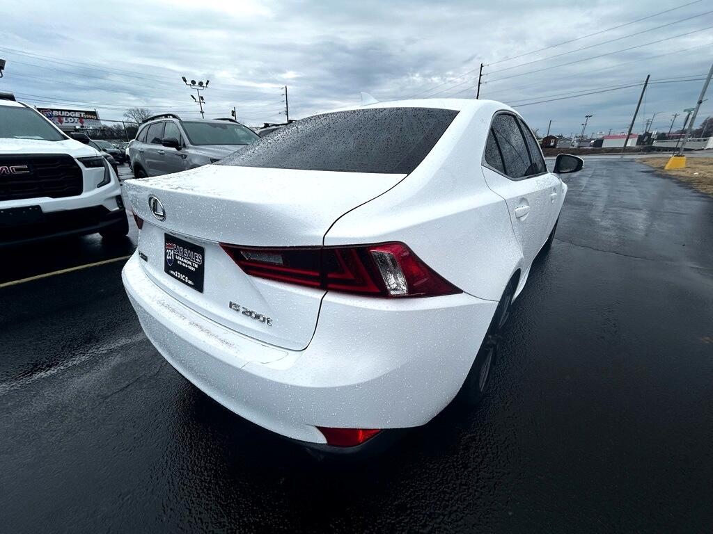 Lexus IS 200t 2016