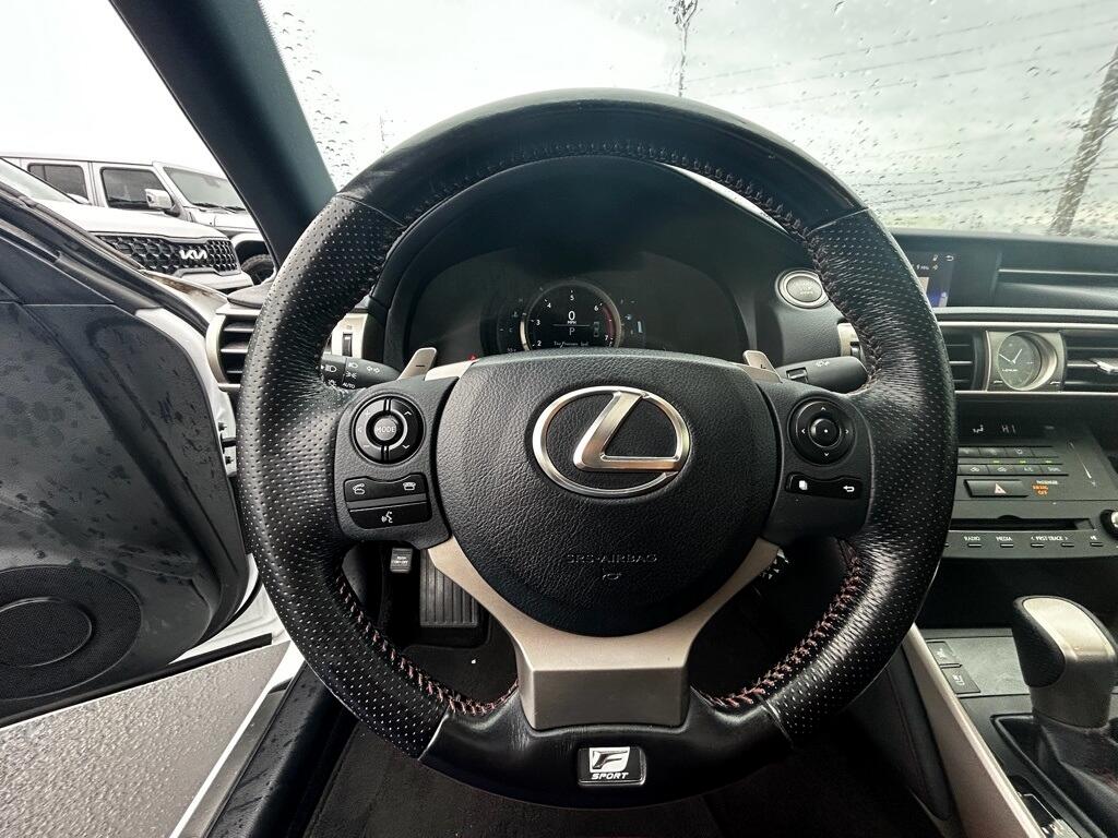 Lexus IS 200t 2016