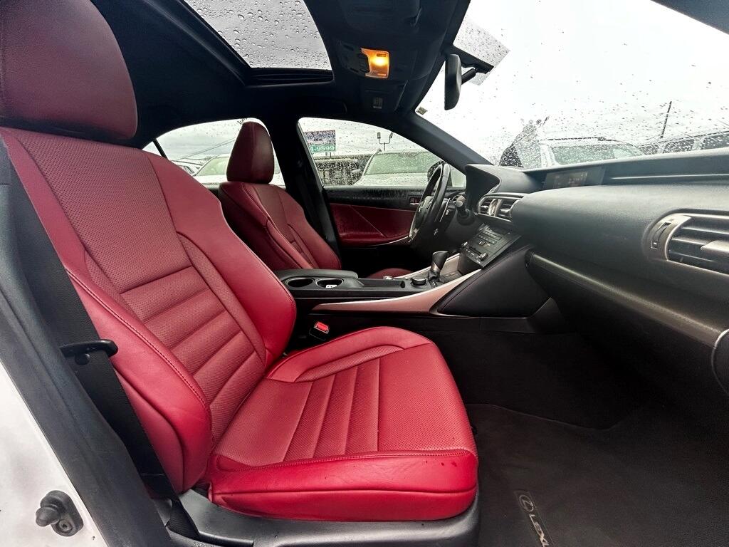 Lexus IS 200t 2016