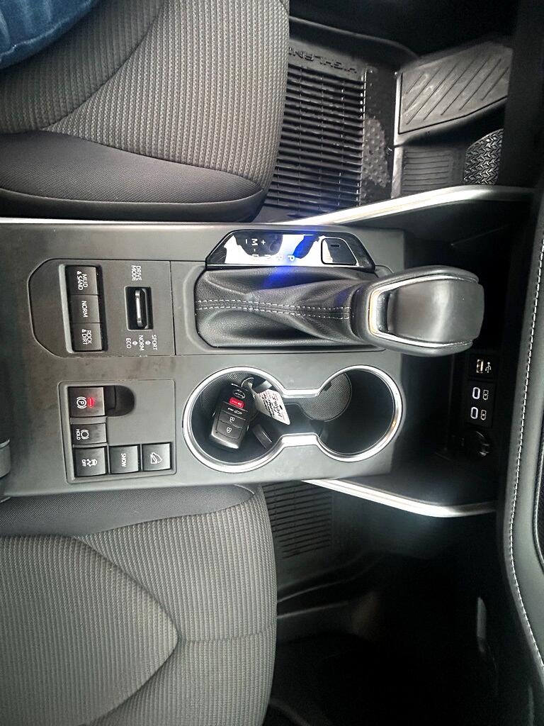 Toyota Highlander Limited AWD 2024