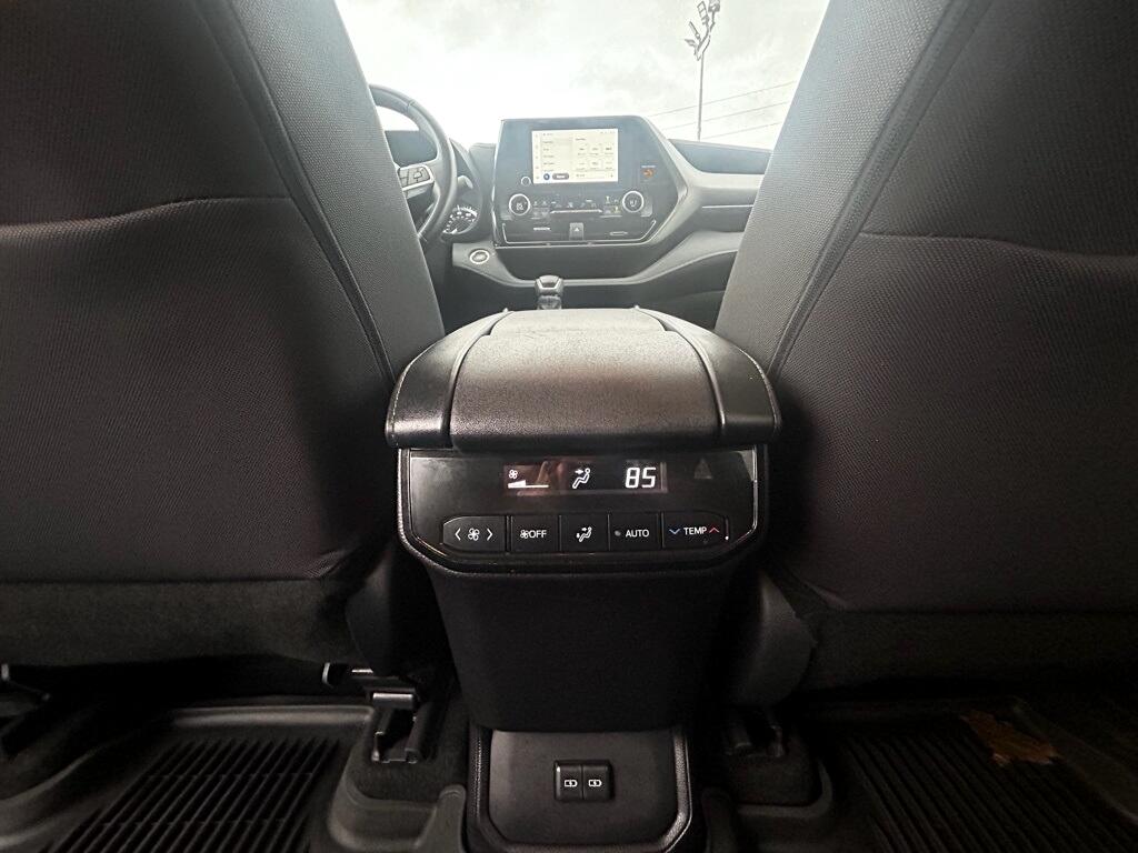 Toyota Highlander Limited AWD 2024