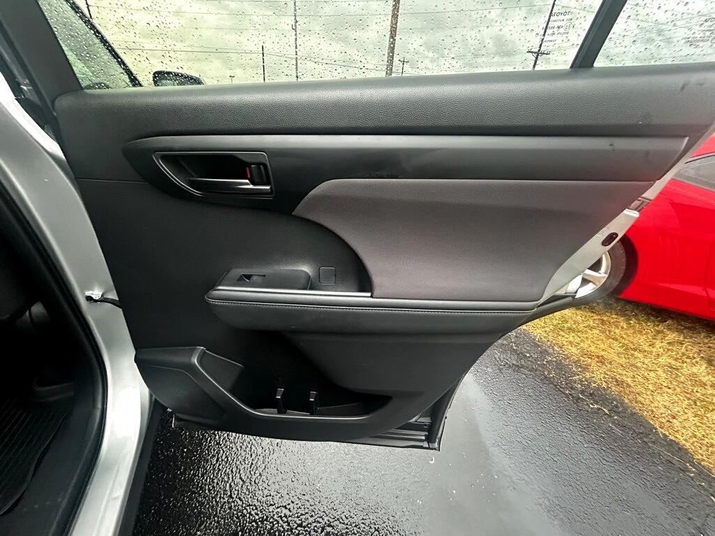 Toyota Highlander Limited AWD 2024