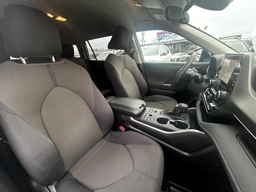 Toyota Highlander Limited AWD 2024