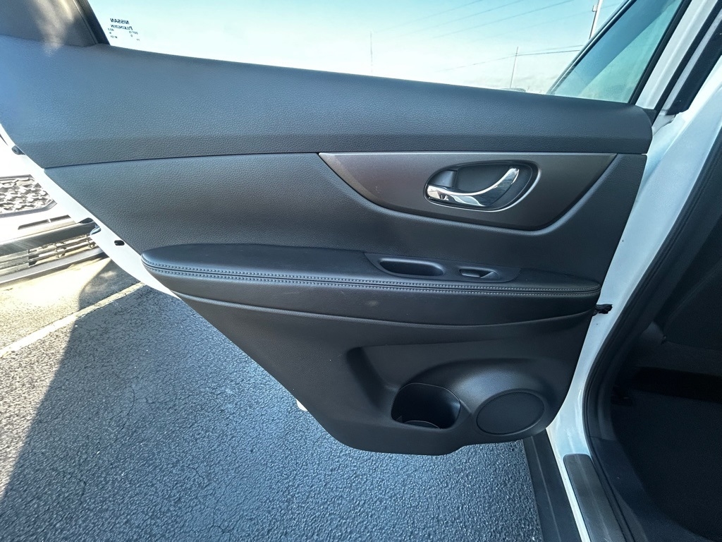 Nissan Rogue SV 2WD 2014