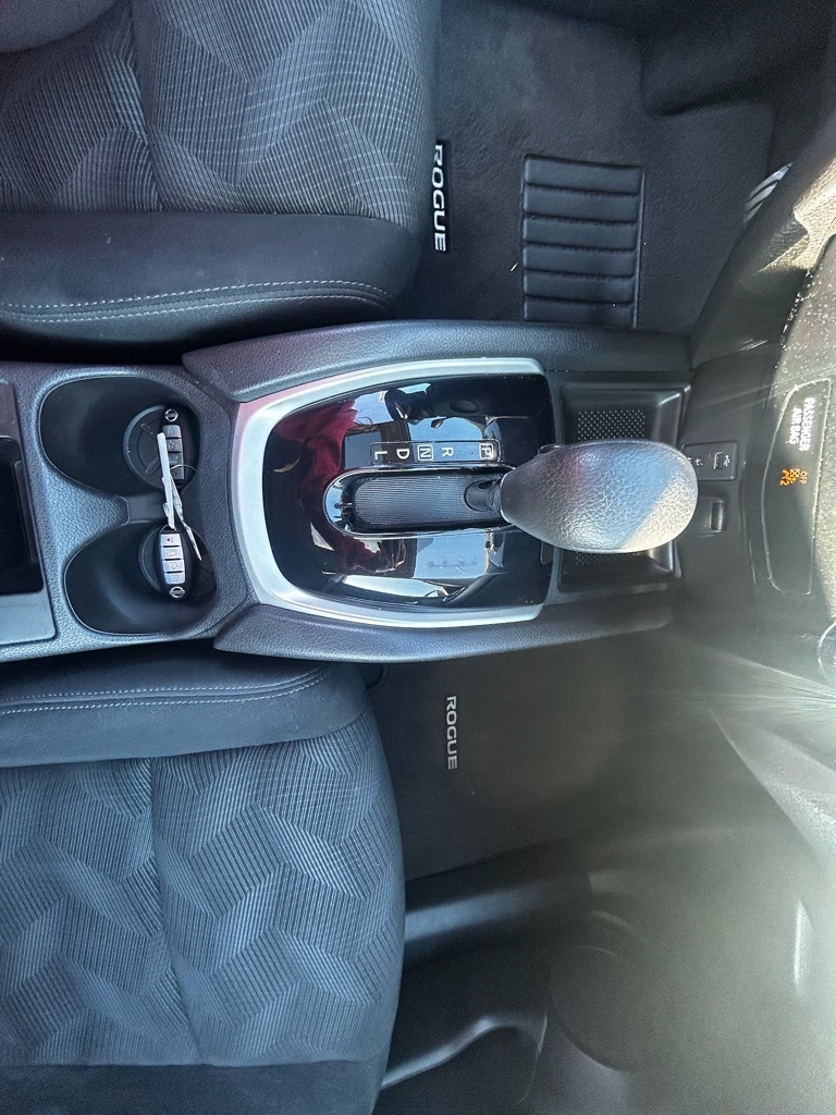 Nissan Rogue SV 2WD 2014