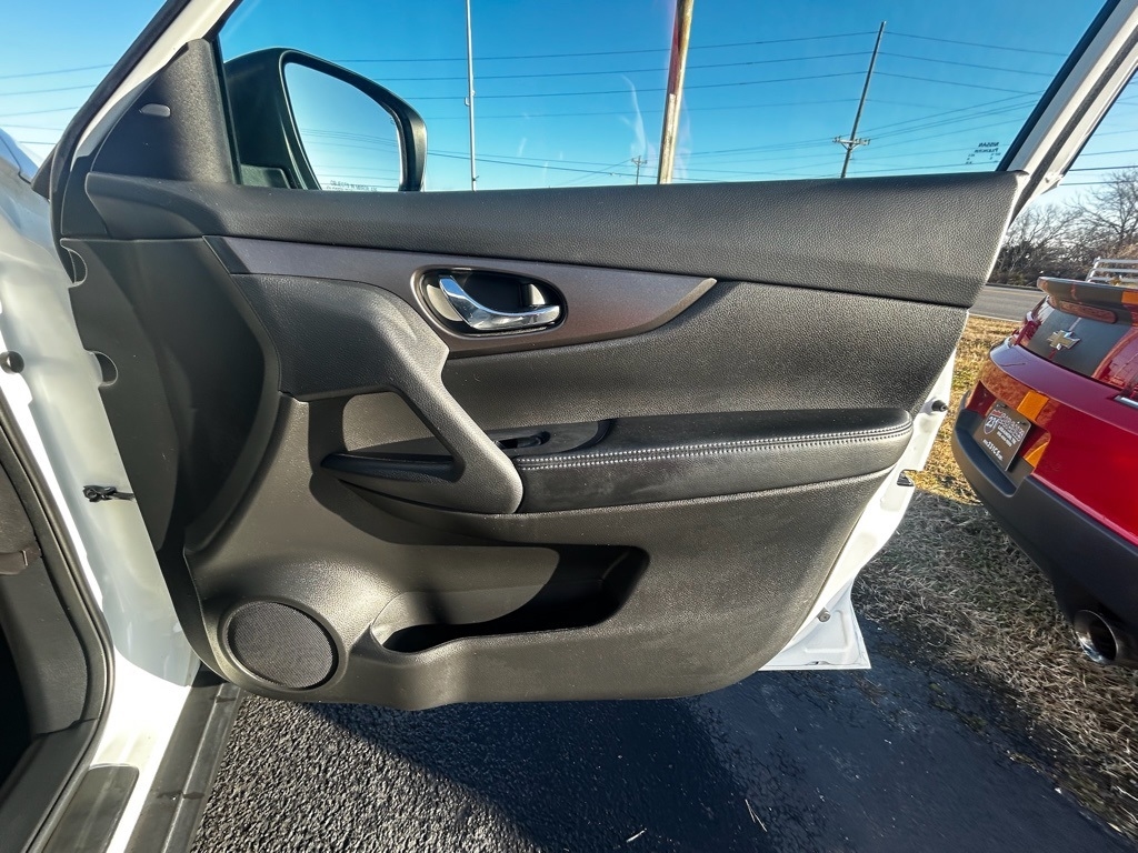 Nissan Rogue SV 2WD 2014