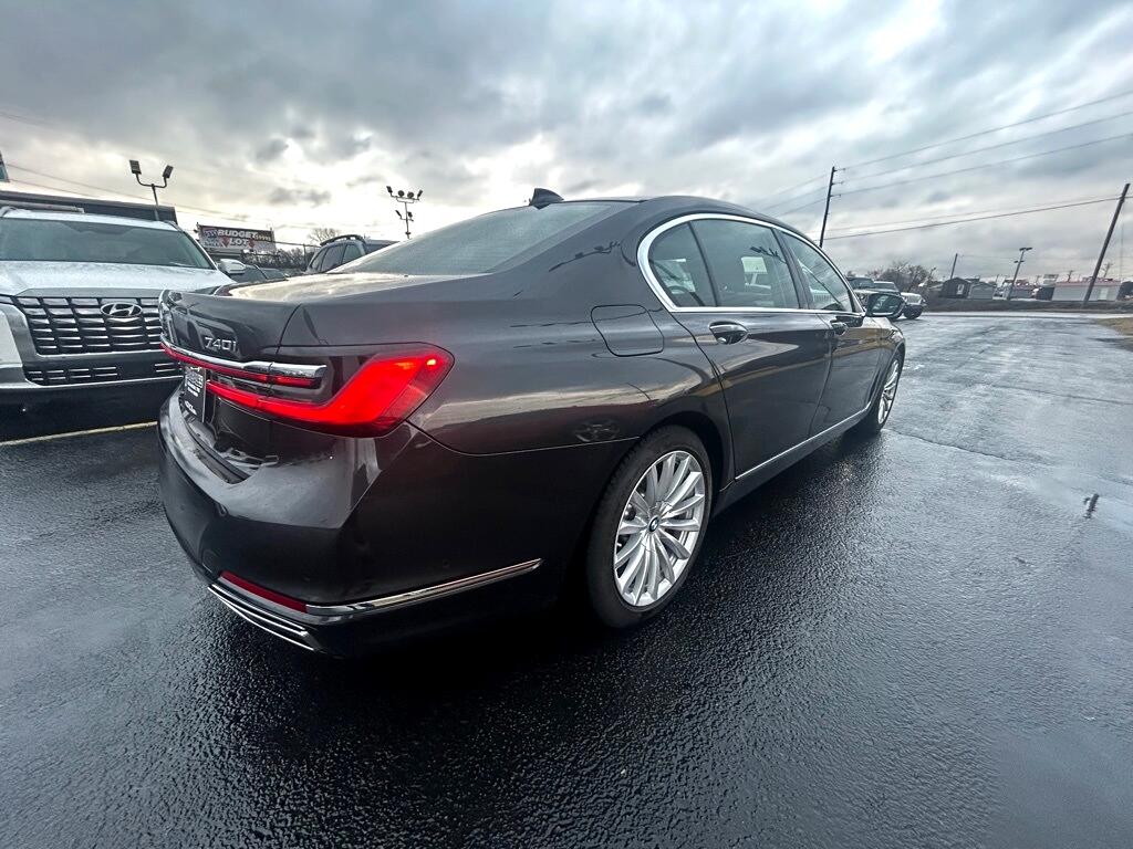 BMW 7-Series 740i xDrive 2022