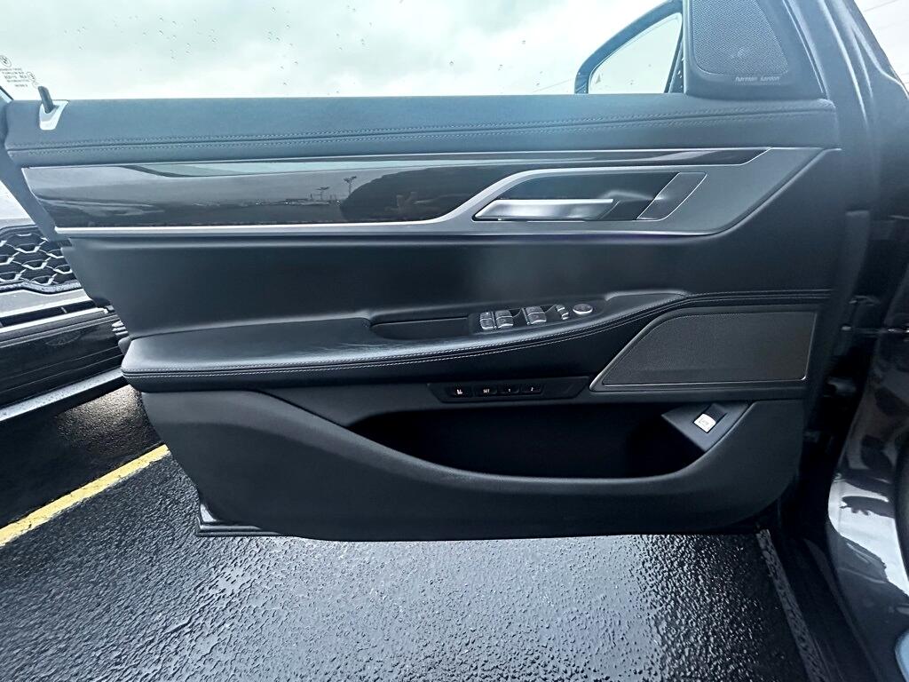 BMW 7-Series 740i xDrive 2022