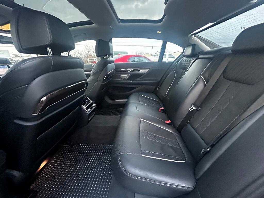 BMW 7-Series 740i xDrive 2022