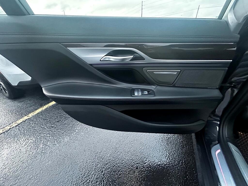 BMW 7-Series 740i xDrive 2022