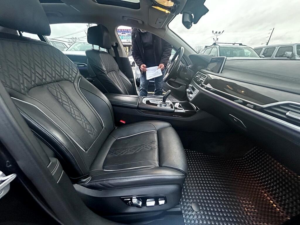 BMW 7-Series 740i xDrive 2022