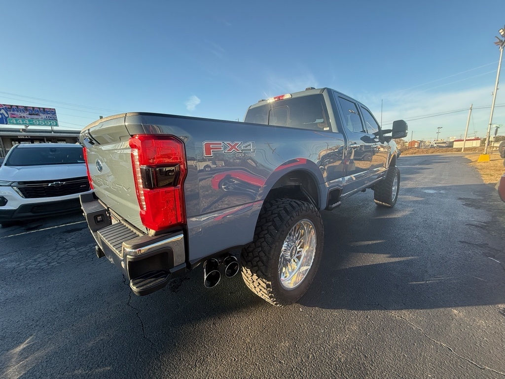 Ford F-250 SD XL Crew Cab 4WD 2023