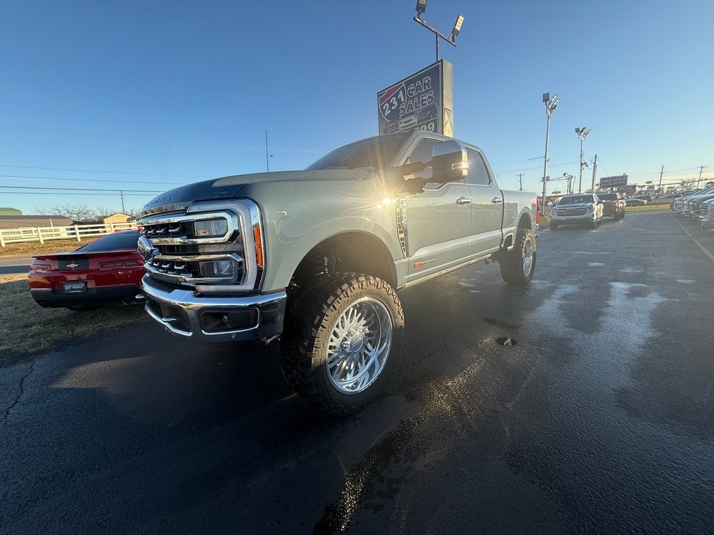 Ford F-250 SD XL Crew Cab 4WD 2023