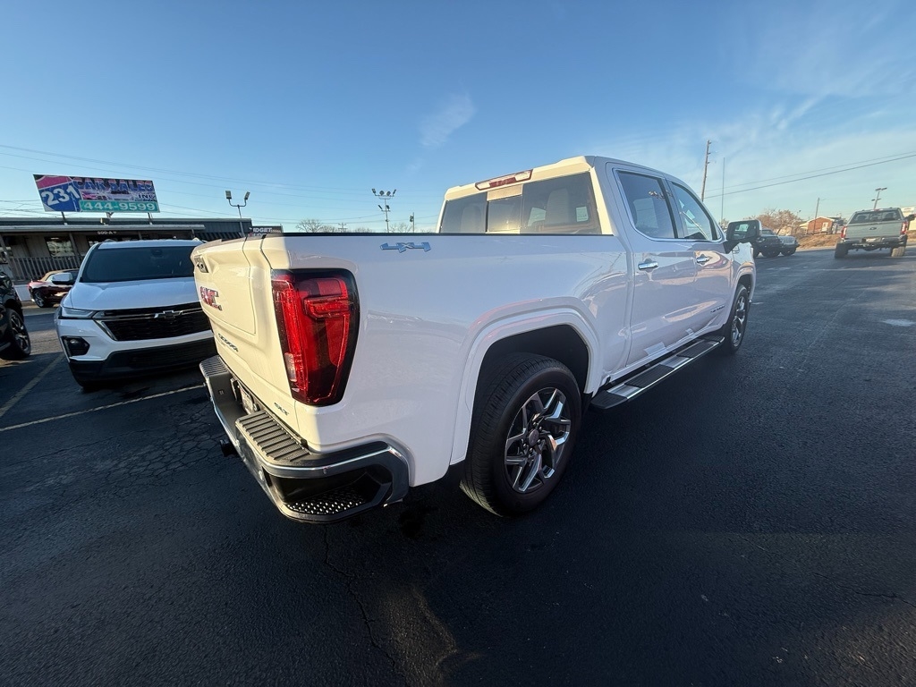 GMC Sierra 1500 SLT Crew Cab 4WD 2025