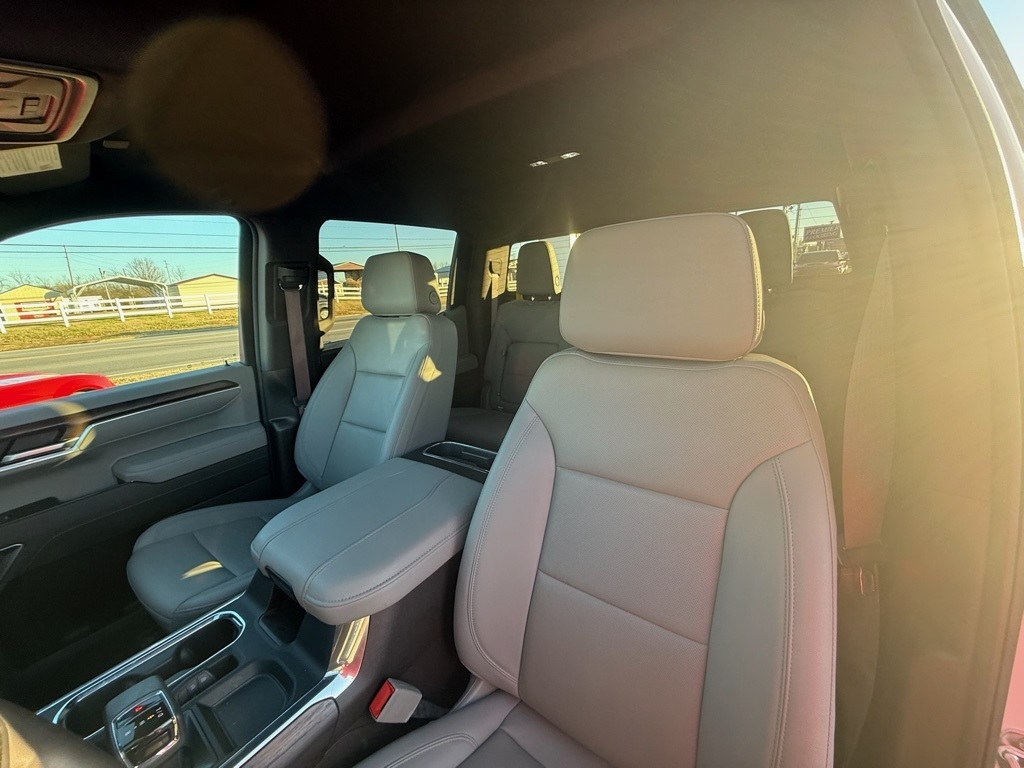 GMC Sierra 1500 SLT Crew Cab 4WD 2025