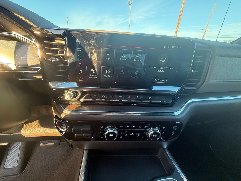 GMC Sierra 1500 SLT Crew Cab 4WD 2025