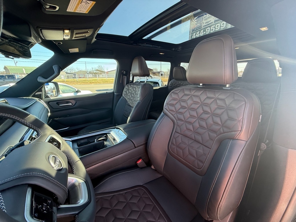 Nissan Armada Platinum Reserve 4WD 2025