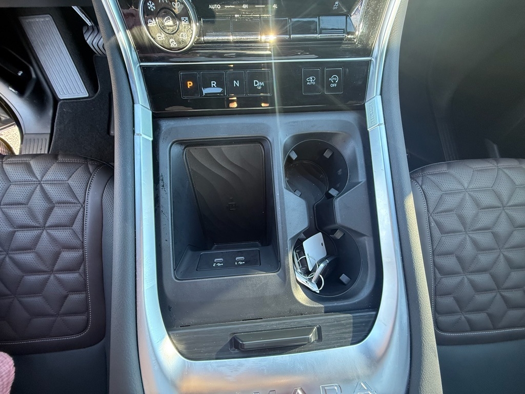 Nissan Armada Platinum Reserve 4WD 2025