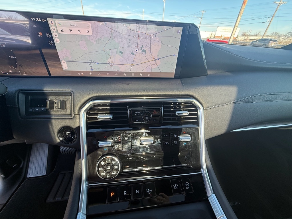 Nissan Armada Platinum Reserve 4WD 2025