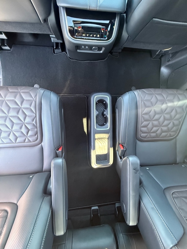 Nissan Armada Platinum Reserve 4WD 2025