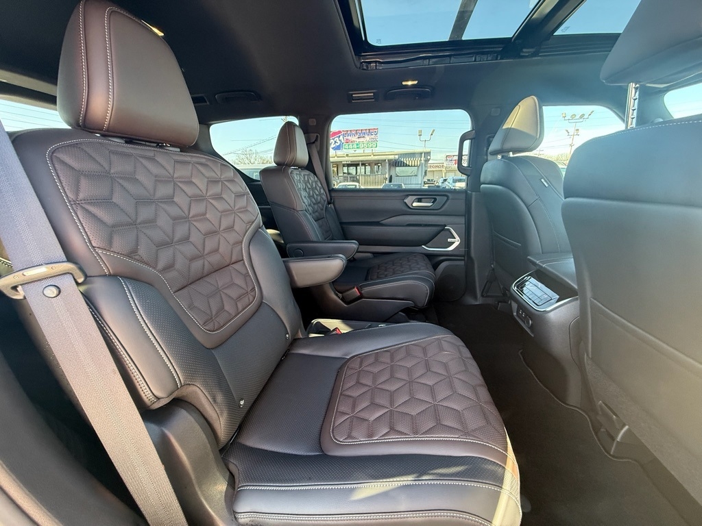 Nissan Armada Platinum Reserve 4WD 2025
