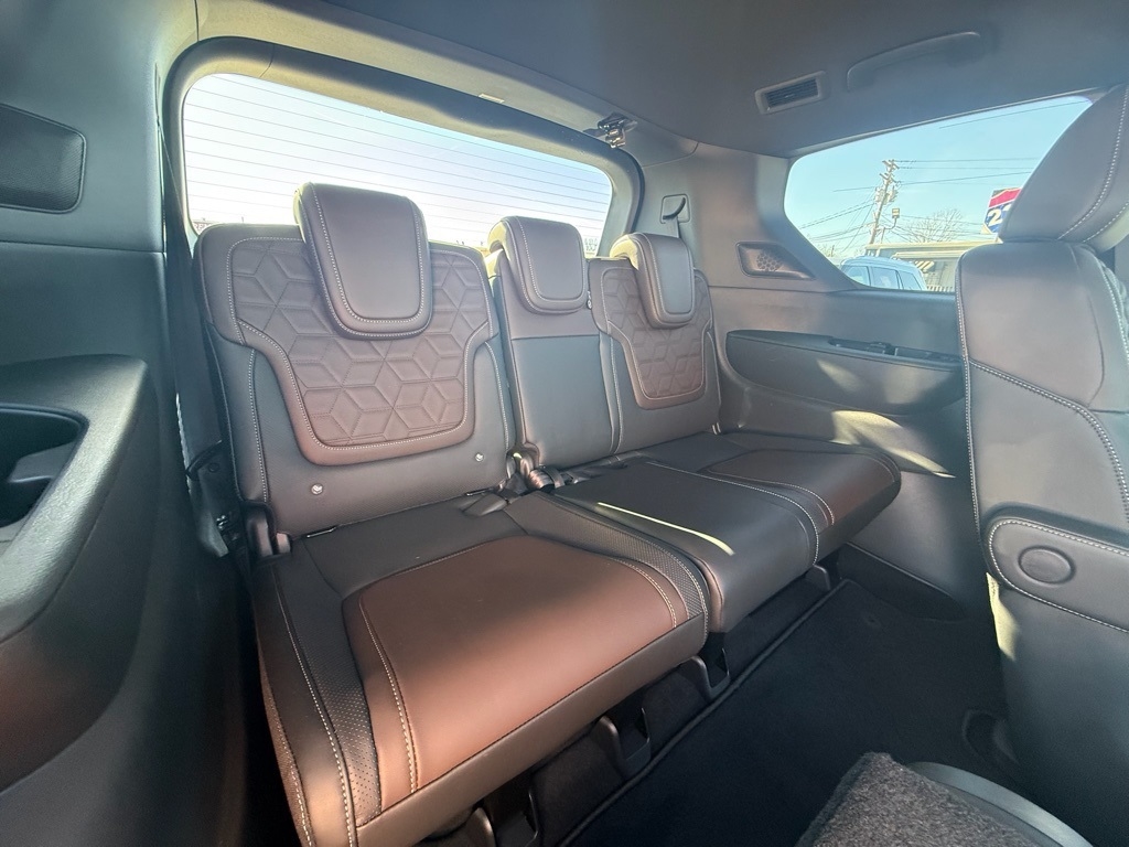Nissan Armada Platinum Reserve 4WD 2025