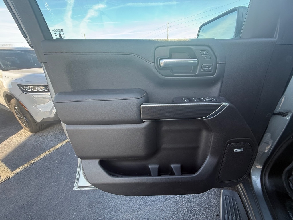 GMC Sierra 1500 AT4 Crew Cab Long Box 4WD 2020