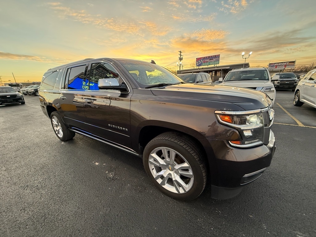 2017 Chevrolet Suburban Premier's photo