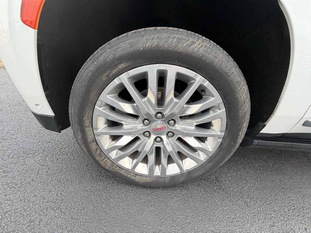 GMC Yukon XL Denali 4WD 2024