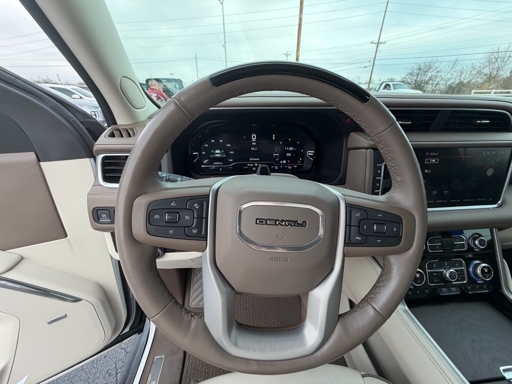 GMC Yukon XL Denali 4WD 2024