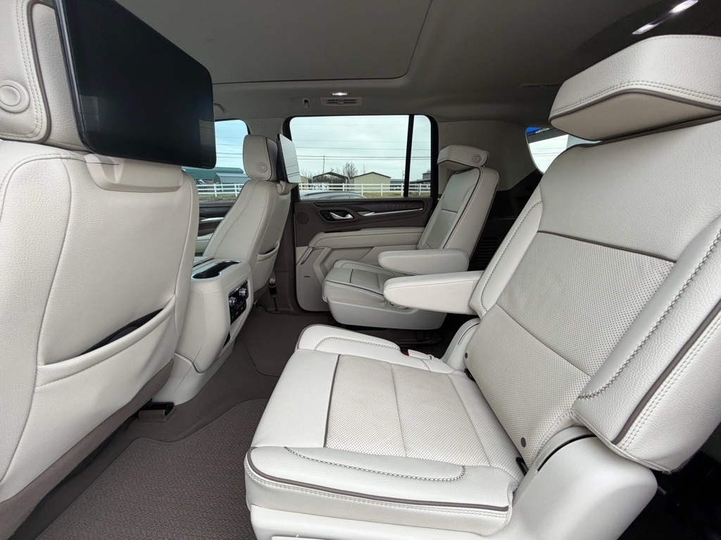 GMC Yukon XL Denali 4WD 2024