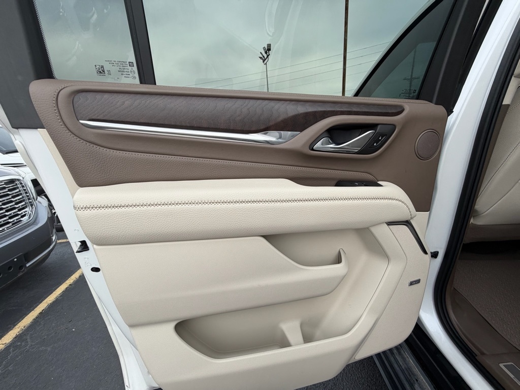 GMC Yukon XL Denali 4WD 2024