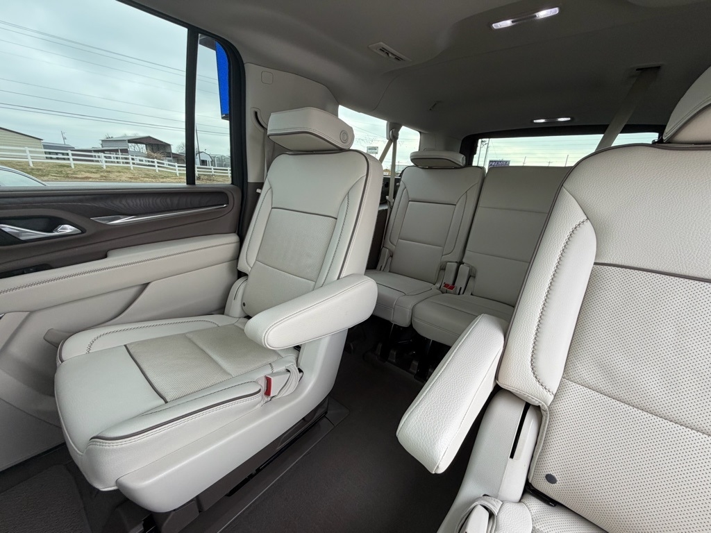 GMC Yukon XL Denali 4WD 2024