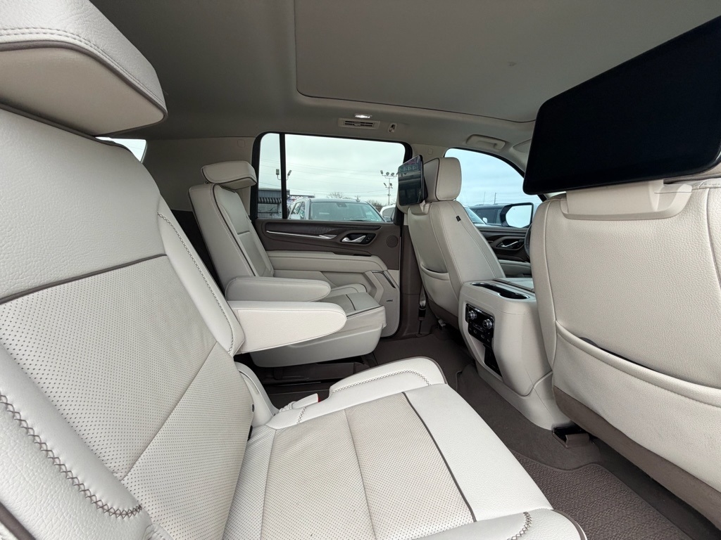 GMC Yukon XL Denali 4WD 2024