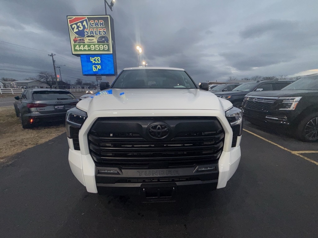 Toyota Tundra SR5 CrewMax 4WD 2026