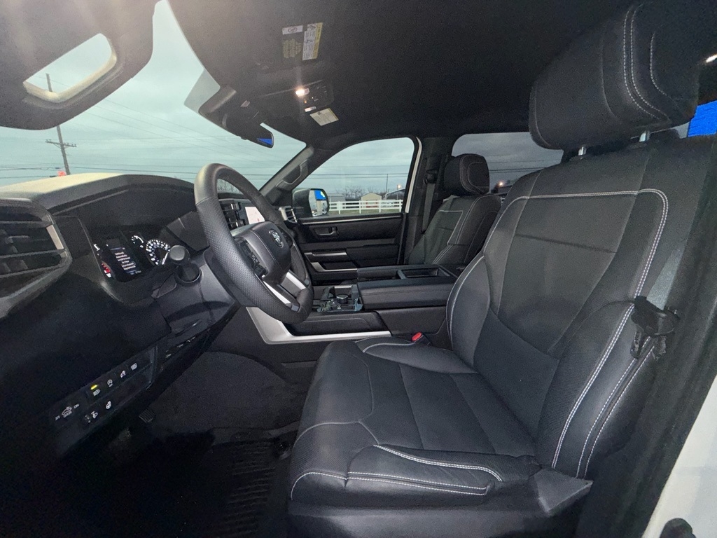 Toyota Tundra SR5 CrewMax 4WD 2026