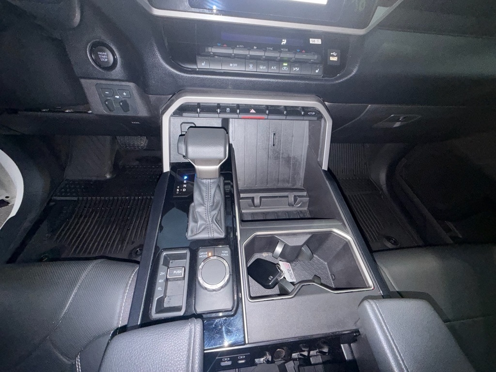 Toyota Tundra SR5 CrewMax 4WD 2026