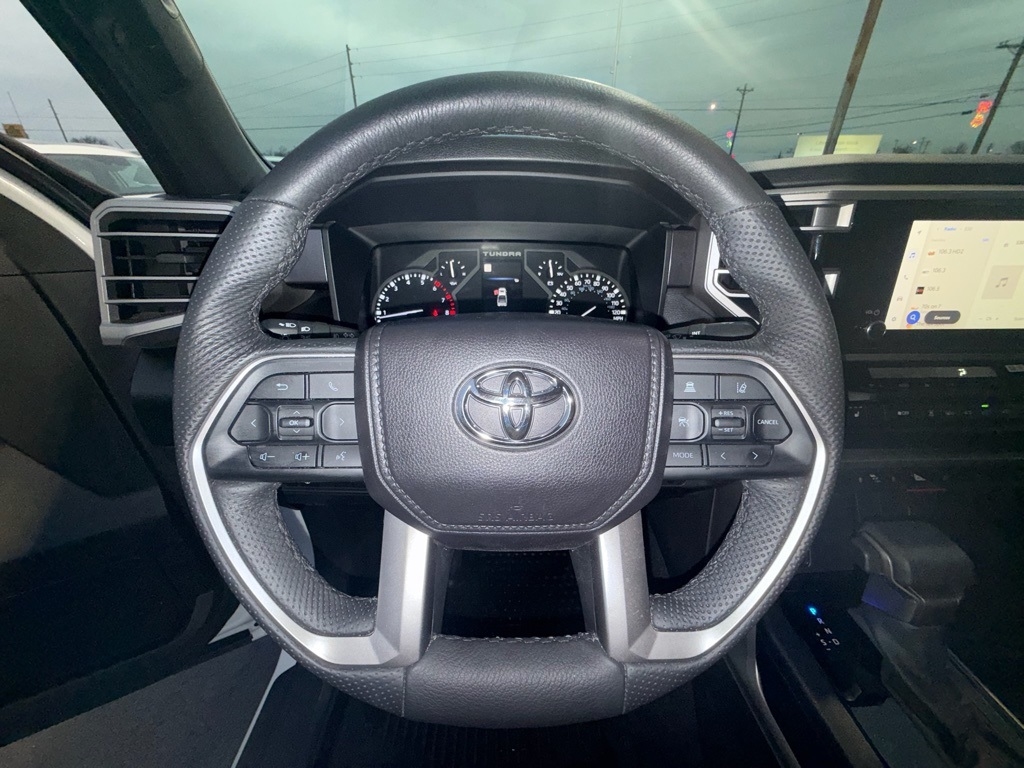 Toyota Tundra SR5 CrewMax 4WD 2026