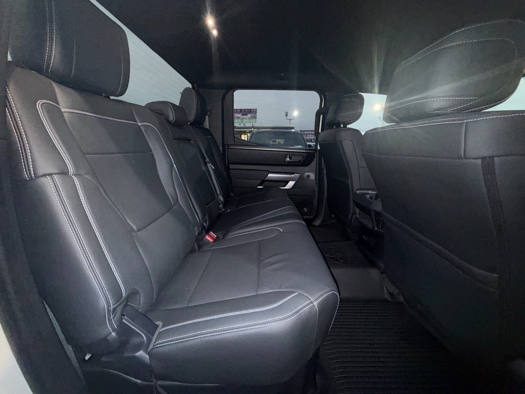 Toyota Tundra SR5 CrewMax 4WD 2026