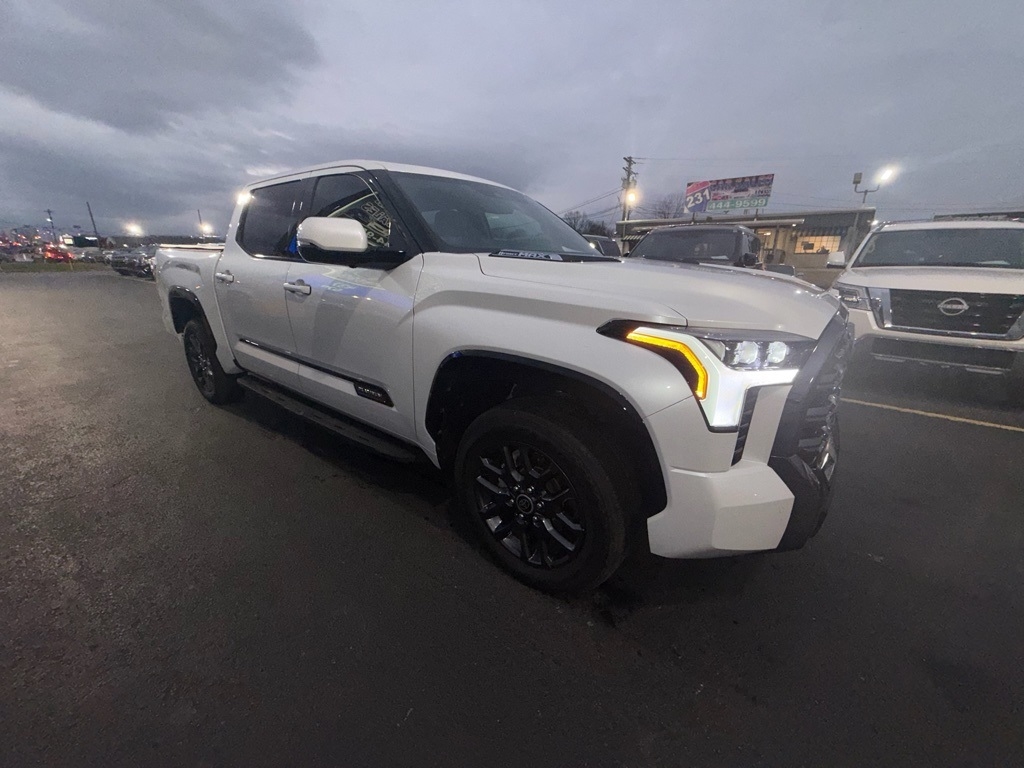 2023 Toyota Tundra Platinum CrewMax 4WD Hybrid